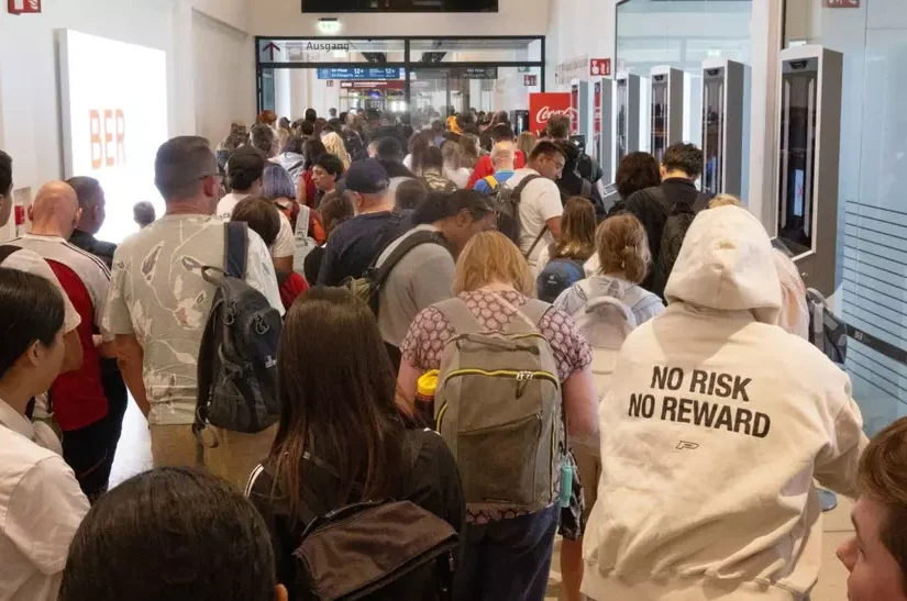 Haos pe aeroportul din Milano: pasageri leșinați și zboruri ratate din cauza noului sistem UE