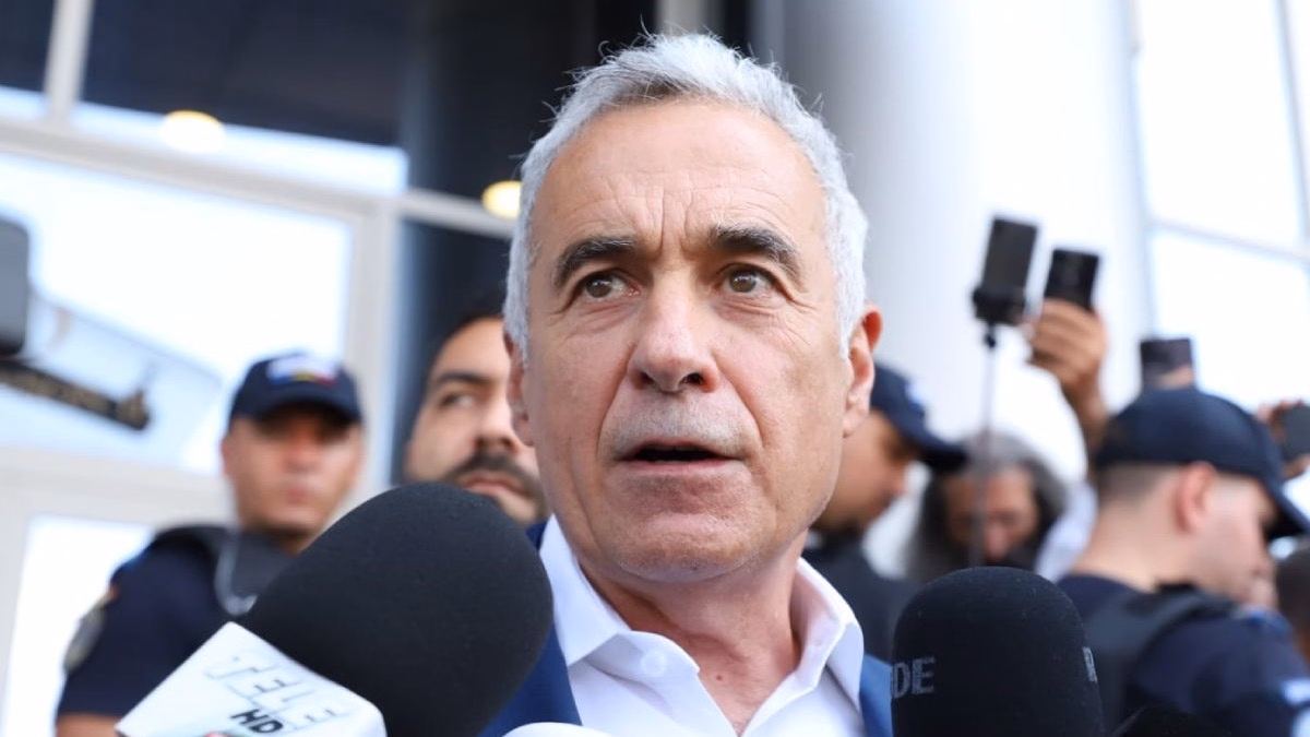 Călin Georgescu, în fața judecătorilor după reținerea de către DIICOT. Ce pedepse prevede legea pentru acuzațiile din dosar